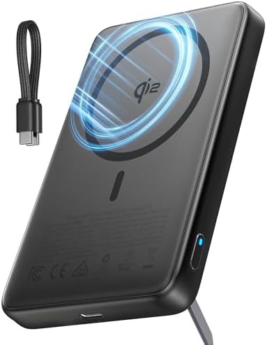 Slim magnetic power bank with integrated stand